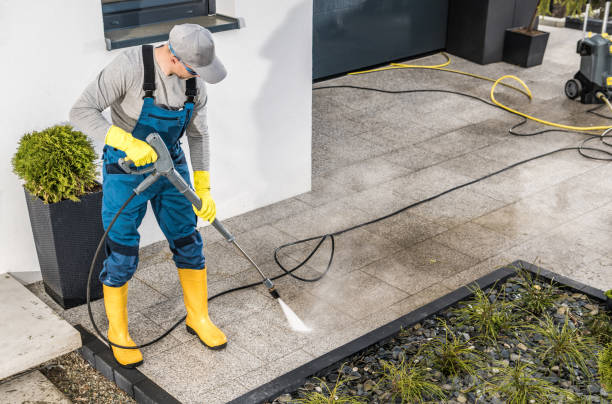 Best Garage Pressure Washing  in Leetonia, OH