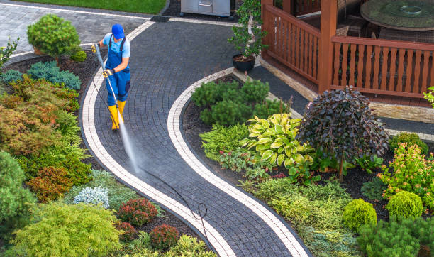 Garage Pressure Washing in Leetonia, OH
